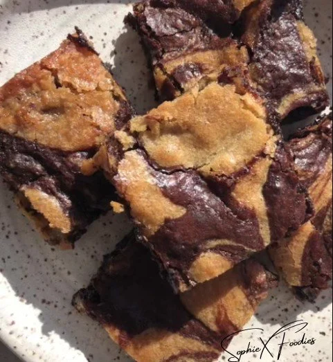 Delicious Brownie Blondies featuring rich chocolate and sweet vanilla flavors