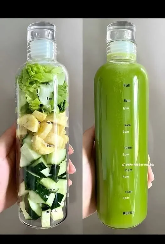 A refreshing green smoothie made with spinach, banana, and almond milk.