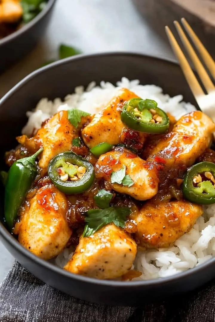 Delicious jalapeño chicken served with fresh herbs and spices.
