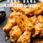 Alas de Pollo Bang Bang crujientes y sabrosas en un plato
