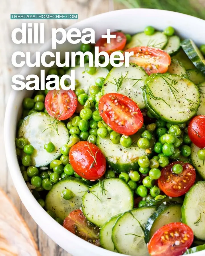 Ensalada de guisantes y pepinos con eneldo fresca y saludable