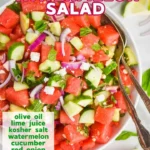 Ensalada de sandía fresca con ingredientes coloridos y saludables