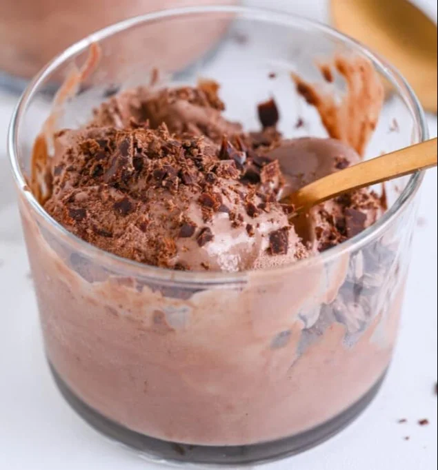 Bowl of guilt-free low-calorie ice cream in various flavors