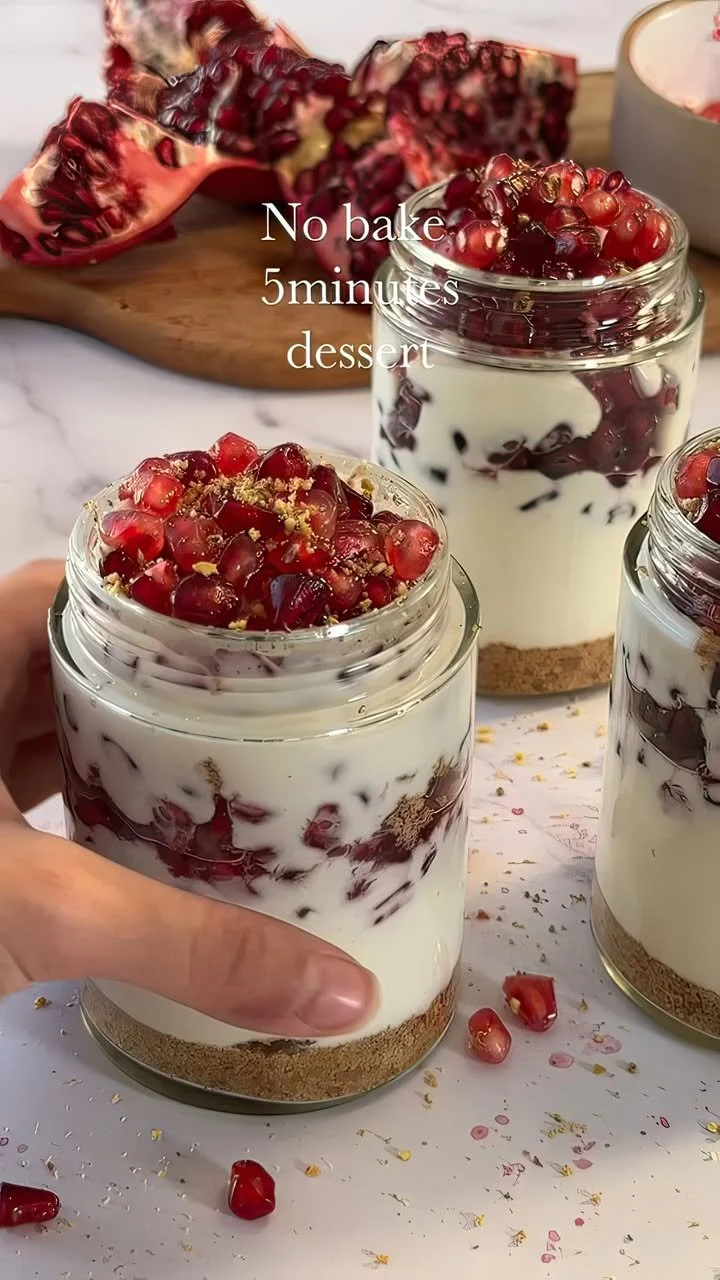 No-Bake 5-Minute Pomegranate Dessert in a Jar