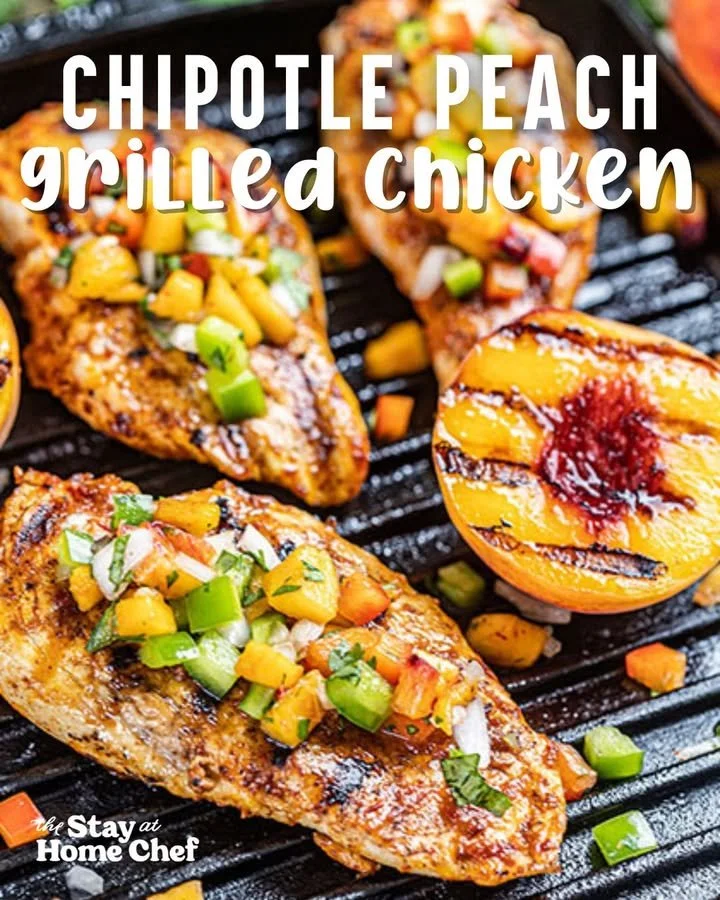 Plato de pollo a la parrilla con glaseado de durazno y chipotle