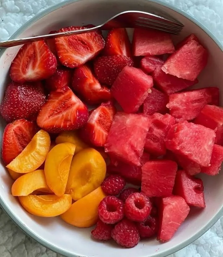A vibrant assortment of yummy fruits showcasing colors and freshness.
