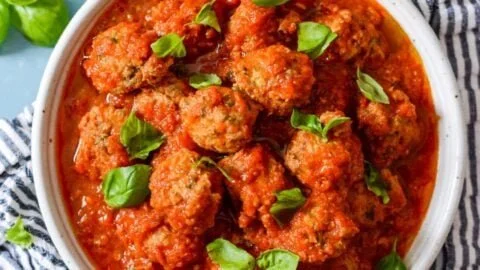 Delicious slow cooker turkey meatballs served with marinara sauce.
