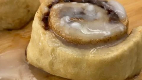 Delicious sugar-free cinnamon rolls fresh out of the oven