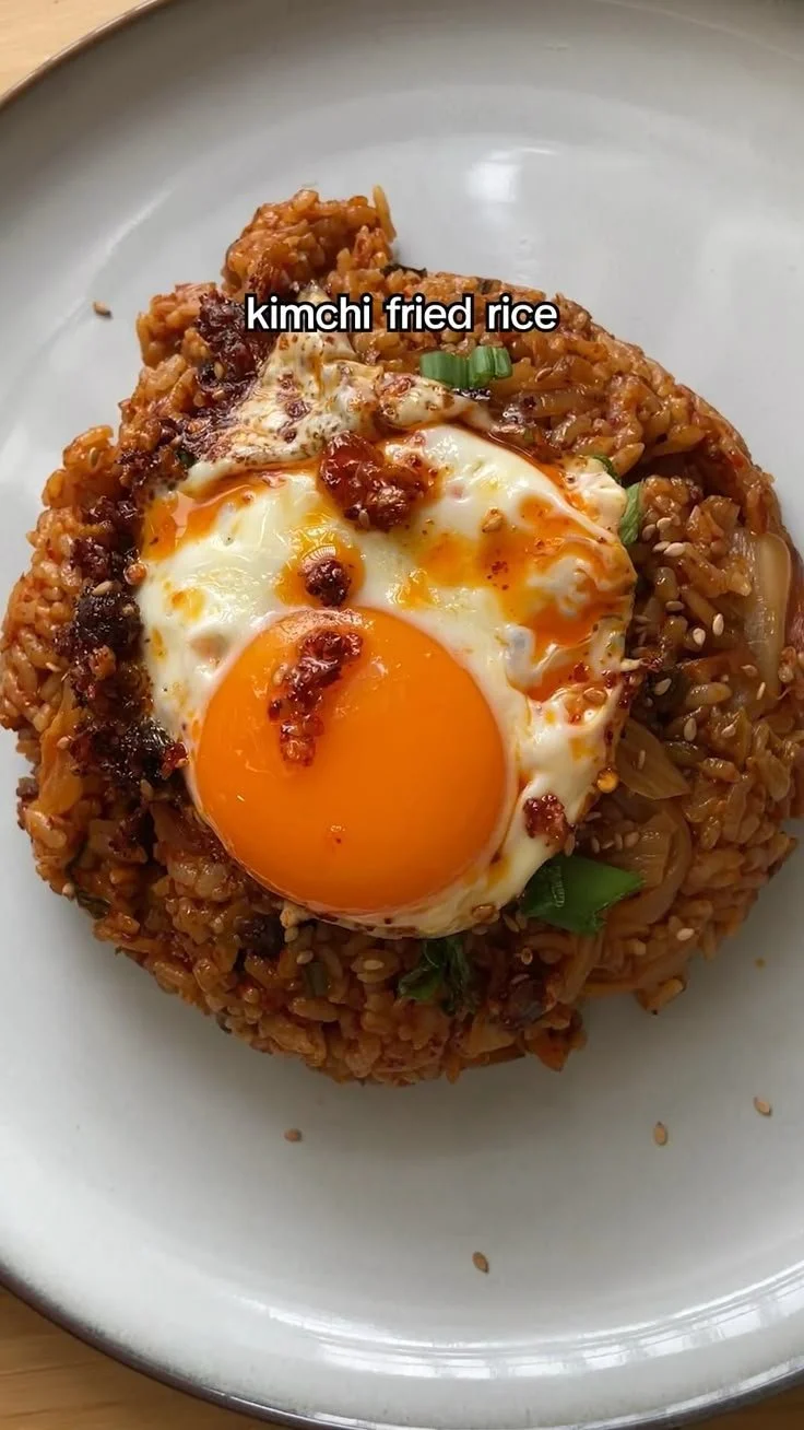 Delicious plate of best fried rice showcasing vibrant vegetables and protein.