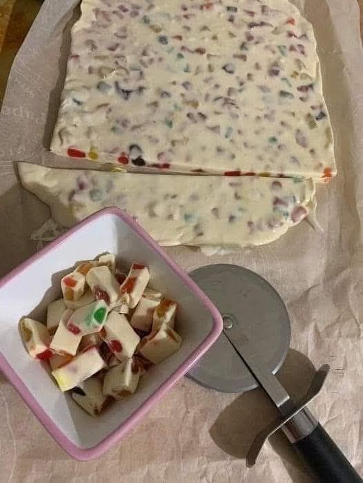 Four-Ingredient Nougat Bars – Easy, Chewy, and Festive