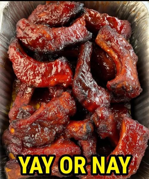 Raspberry Chipotle Party Ribs