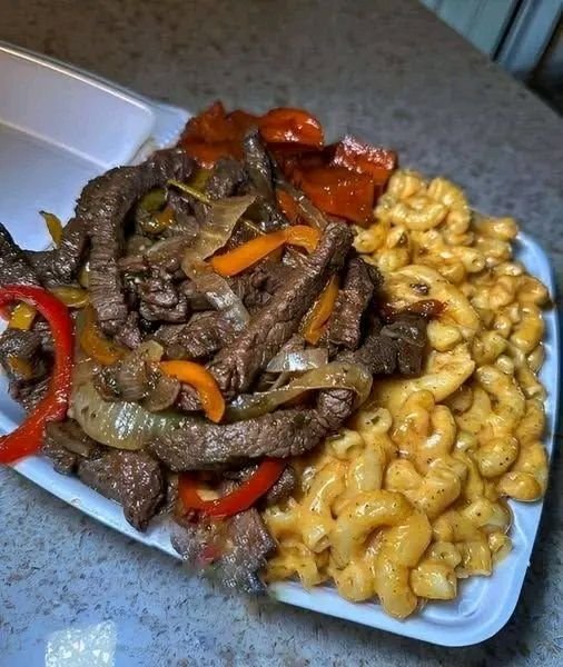 Pepper Steak With Macaroni Cheese