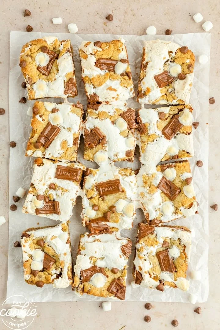 Delicious easy S'Mores Cookie Bars with chocolate and marshmallows