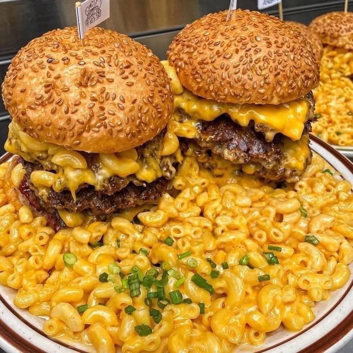Mac and Cheese Burgers