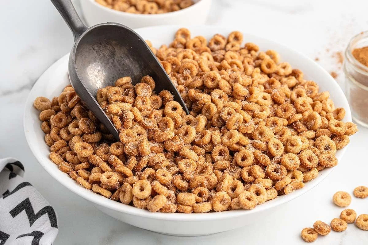 Mini donut recipe with hot buttered Cheerios for a sweet treat